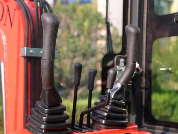 TYPHON Terror ONE Mini Excavator – 1.1 Ton Trench Digger with Cabin, Hydraulic Thumb Clip, Hydraulic Oil Cooler, 13.5hp B&S Engine USA - Image 6