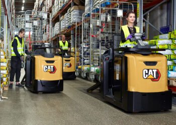 Warehouse team of workers well being | Cat® Elevate Vehicles EAME