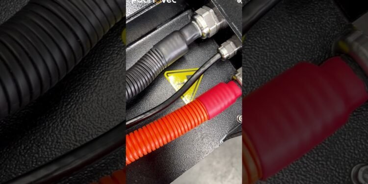 Polinovel manufactures customized lithium forklift batteries for Toyota Crown Hyster Linde forklifts