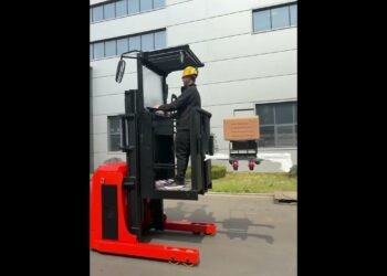 🔥 Is Your Warehouse Exercise Crushing Your Soul? Let SINOHENG Forklifts Save the Day!🔥