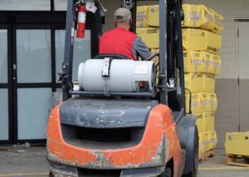 Making an allowance for protection round forklifts within the place of work