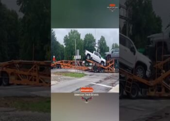 Fast Motion! Group & Forklift Lend a hand Unfastened Caught Truck in Battleground, IN