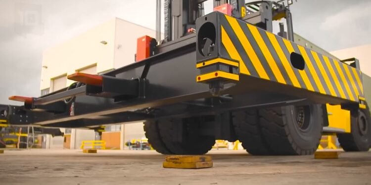 10 Largest and Maximum Robust Forklifts within the Global