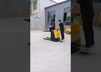 #forklift #helpful #electrical #electricforklift #raise #fascinating