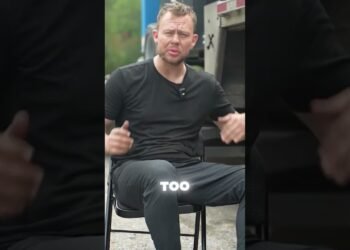 Forklift drop ✔️ Now hauling our major drop to Maine 🇺🇸