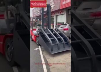 Waste clamp.ForkFocus Forklift attachment. cross globally. #car #dieselforklift