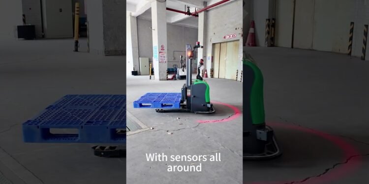 self sustaining forklift #automotive  #robotic #forklift