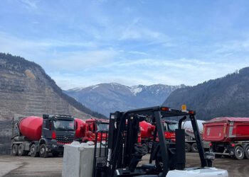 Sivemat. Bobcat experience within the mountains