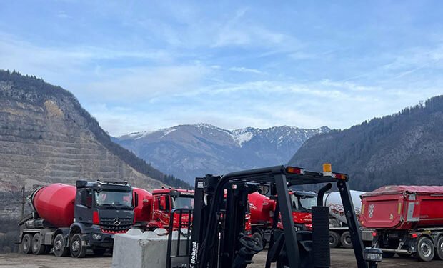 Sivemat. Bobcat experience within the mountains