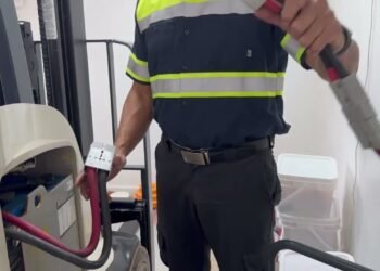 Methods to price an Electrical Forklift Crown RC5500