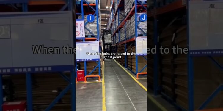 🔥Conventional forklifts can not make the turns? A 3-way forklift can remedy it multi functional move!