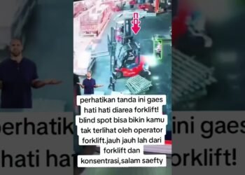 #forklift #humorous #insident #automotive #gakbahayata #viral #fyp #shorts