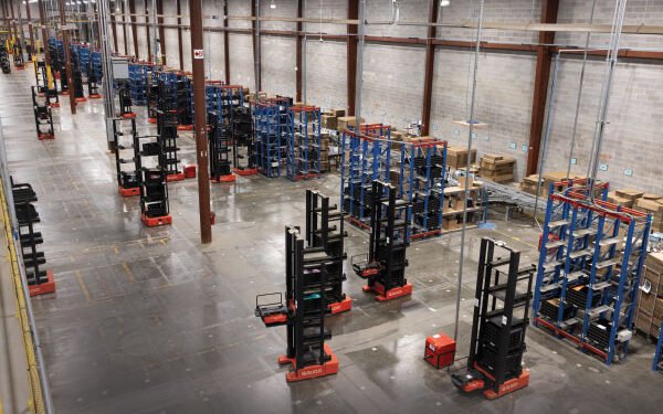 Gadget Record: Staples does robotics one higher