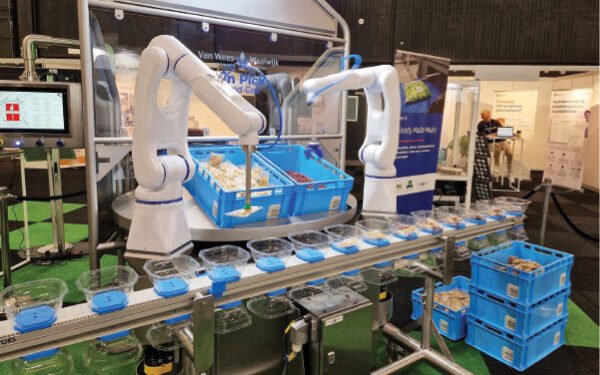 Suppose Giant: Transcend robot selecting