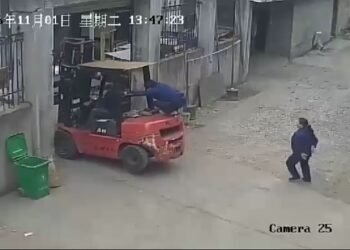 forklift injuries in China #forkliftaccidents
