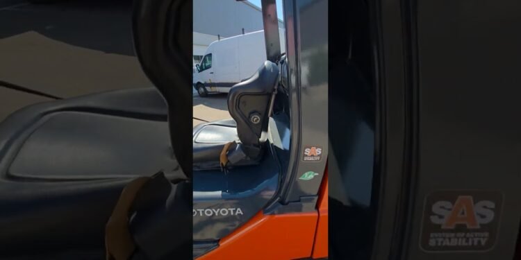 2017 Toyota Cushion Forklift  8FGCU30 – House Depot – 6000lb 17ft Mast 7k Hours