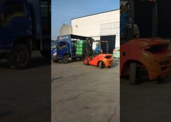 Forklift Loading Method #forklift #loading #methodology #youtubeshorts