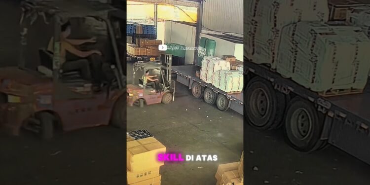 talent Forklift #operator #alatberat #forklift #using #shortvideo