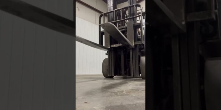 Condo Go back Forklifts, Sweepers, & Welders 10/30 – Lot 19 Hyster 15,500-LB. Capability Forklift