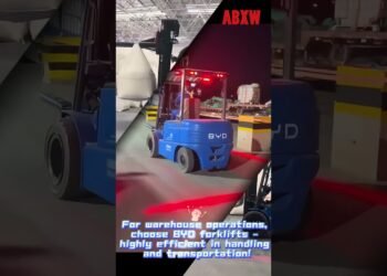 For warehouse operations, make a selection BYD forklifts . #shortvideo #car #forklift #manufacturing facility #byd