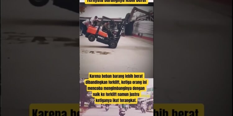 Lebih Berat Barang dibanding Orang, Forklift pun Terangkat #berbagiinfo #beritaviral #brief
