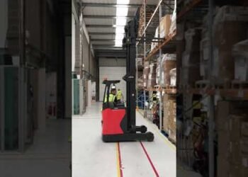 Large Forklift Fail