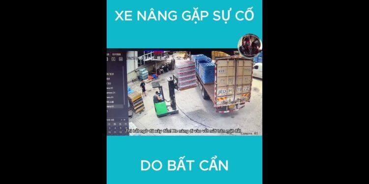 Xe nâng gặp sự cố do bất cẩn #shorts #shortvideo #evaluation