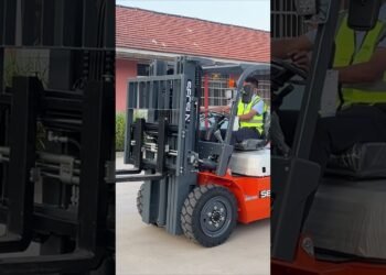 🚀 SECSUN 3.5 Ton Diesel Forklift – UNSTOPPABLE POWER FOR ANY JOB! 💥🔧