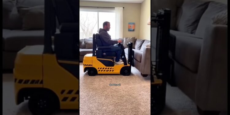 Wow! I want a forklift recliner in my existence! 🤣👏