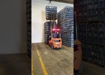 Forklift Stacking At Top 💯  #shorts #quick #stacking