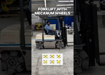 This can be a highest forklift for loading and unloading in tight areas. #mecanumwheels #omniwheels