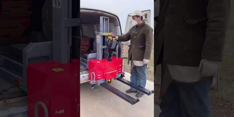 Electrical forklift that may be loaded into van #forklift #forklift #forkliftdriver #forkliftoperator