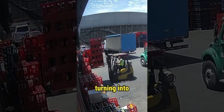 The forklift operator had a nasty finish of the yr. #vehicles #trailers #truckers #trucking #truckdriver