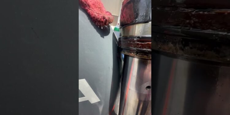 Toyota forklift primary Hydraulic cylinder restore. #toyota #forklift #diy #technician #tech #paintings