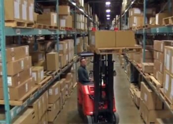 Raymond Stand Up Forklift | Stand Up Counterbalanced Forklifts