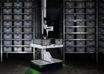 Brightpick companions with NAPA on robot achievement deployments at DCs