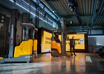 Jungheinrich items the ETV 4i succeed in truck