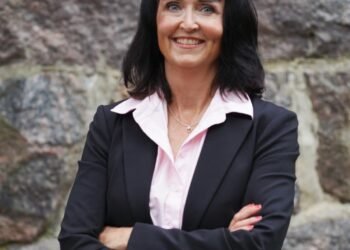 Forklift digitalisation | Cat® Raise Vans EAME