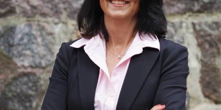 Forklift digitalisation | Cat® Raise Vans EAME