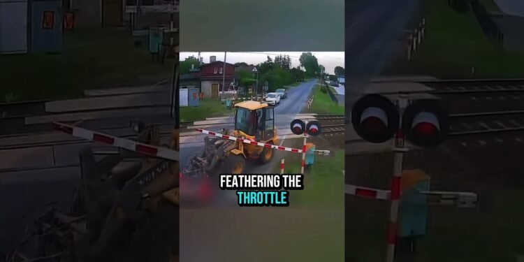 Forklift Trapped at Educate Crossing‼️Closing-2nd Save #viral #shorts #shortvideo