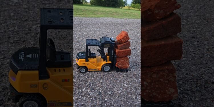 Rc Forklift #rctruck #rccar #Forklift #rc #remotecontrol #development #constructionequipment