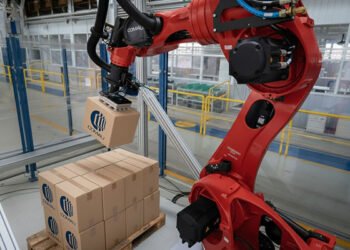 Comau plans acquisition of warehouse automation company Invent