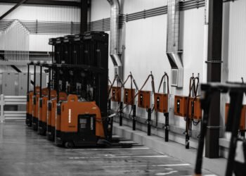 Lead Acid or Lithium Ion? How one can Make a choice the Proper Forklift Energy Answer