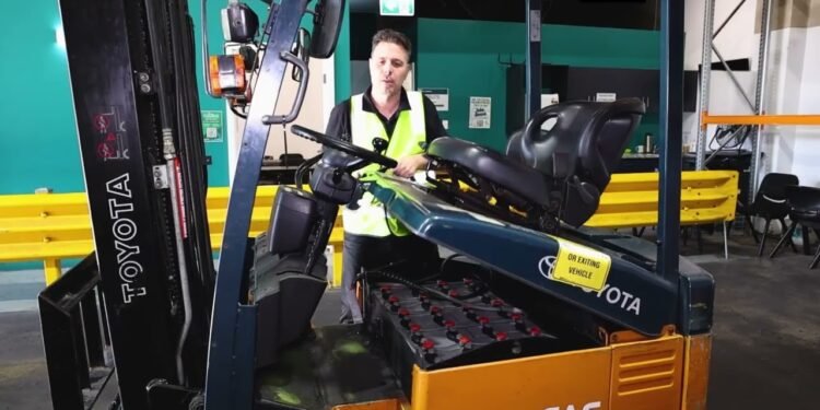 Angelo – Easy methods to perform an LF Forklift  Protected