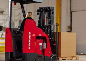 Why the New Raymond 4260 Is Price a Glance
