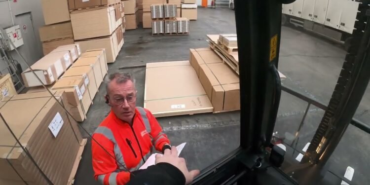 POV Day within the existence: 5 Ton Forklift operator! Loading and orderpicking