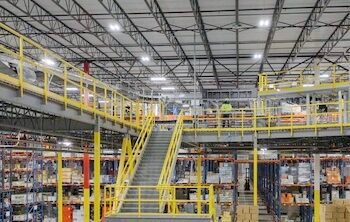 Elevate Truck Pointers: Slender aisle wins when garage potential is at a top class