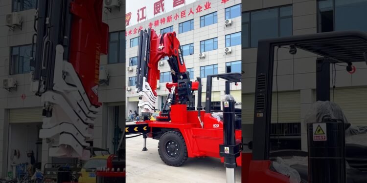 25-ton forklift with tail carry #development #equipment #forklift #crane #manufacturing facility #lifting