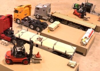 RC ADVENTURES – FORKLiFT FiGHTS  ELIMINATION BATTLE: LOADING WARS