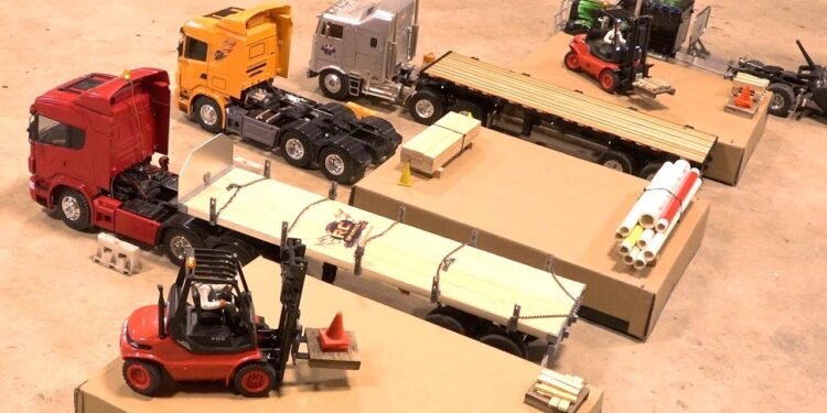 RC ADVENTURES – FORKLiFT FiGHTS  ELIMINATION BATTLE: LOADING WARS